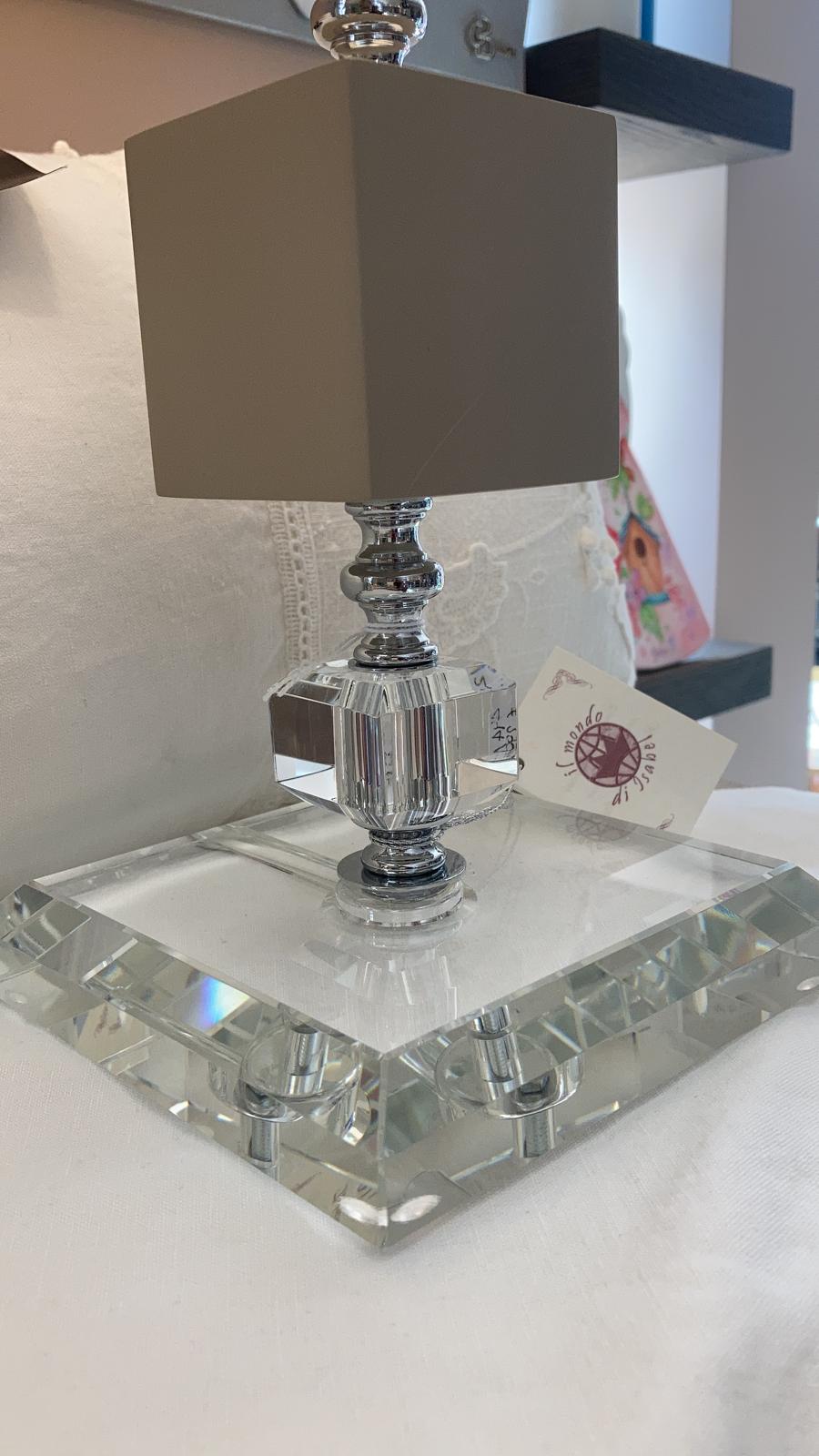 lampada-in-cristallo-e-legno-rettangolare - immagine 3