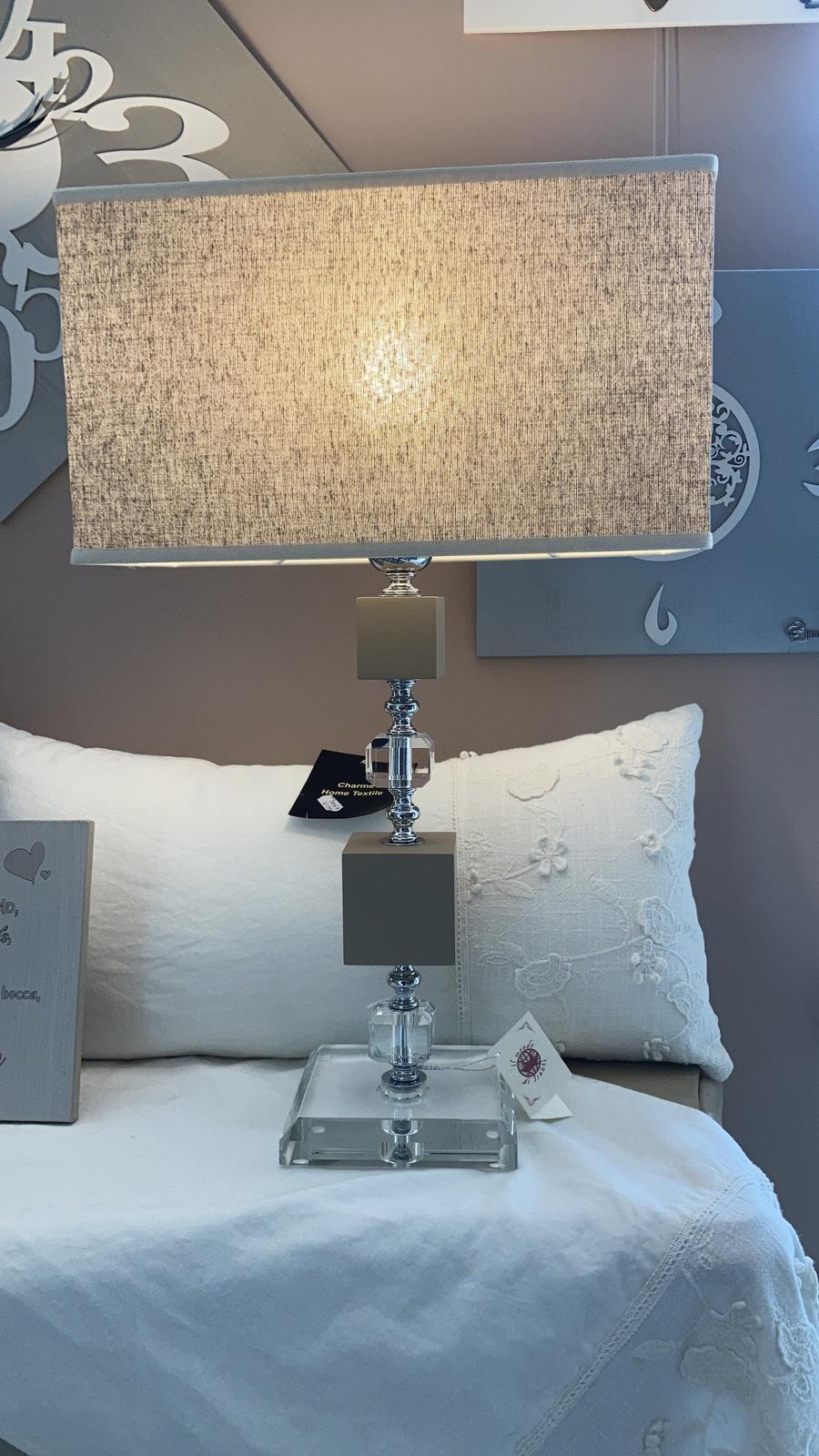 lampada-in-cristallo-e-legno-rettangolare - immagine 2