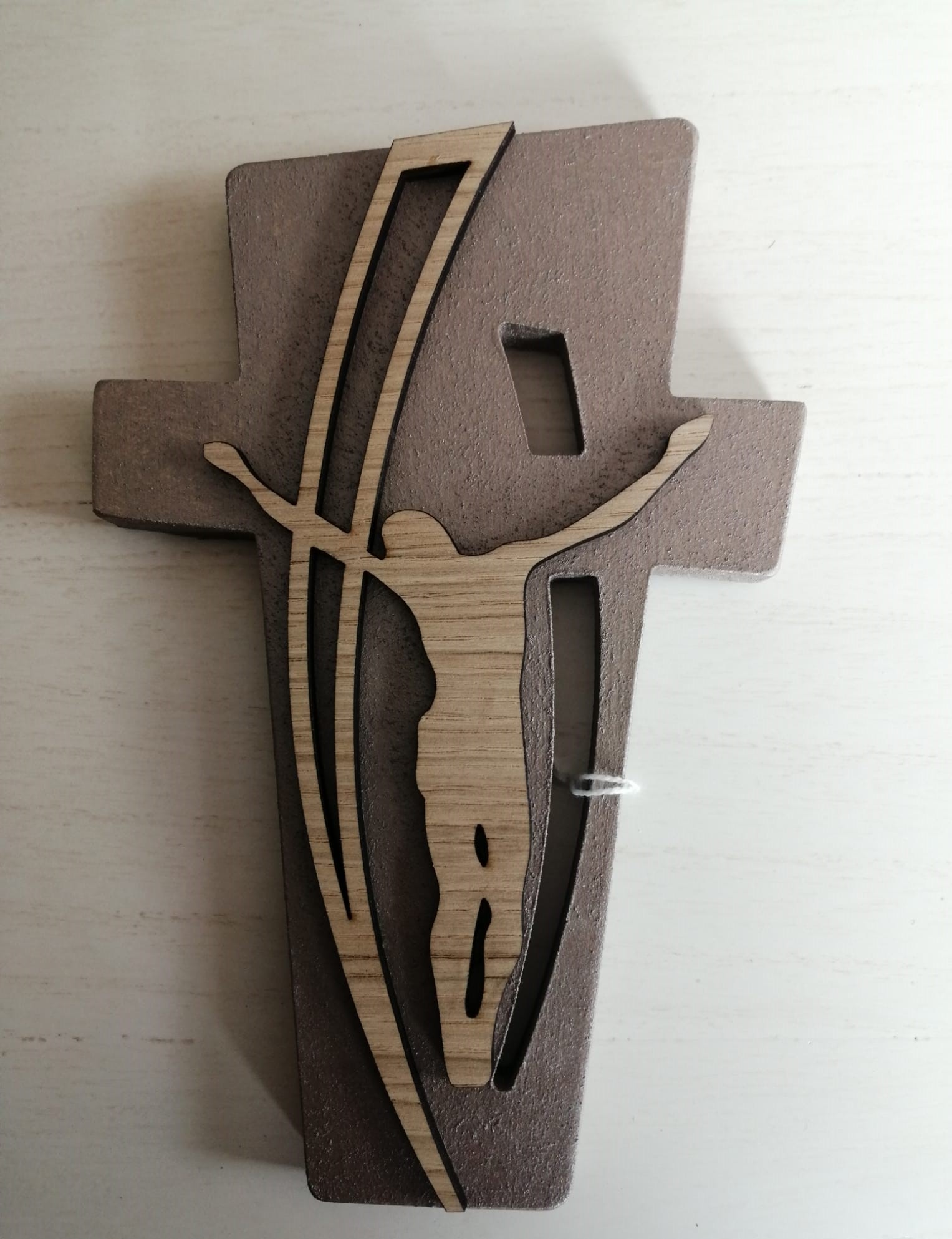 crocifisso stilizzato in legno 20x14 - immagine 5