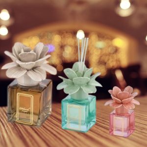 profumatore con fiore in ceramica di capodimonte( 3 misure)